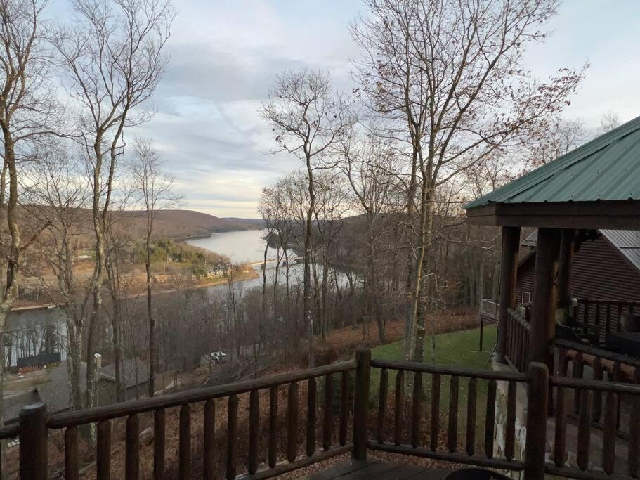 Bella Vista! Amazing Lake Views, Hot Tub, Peleton! Βίλα McHenry Εξωτερικό φωτογραφία